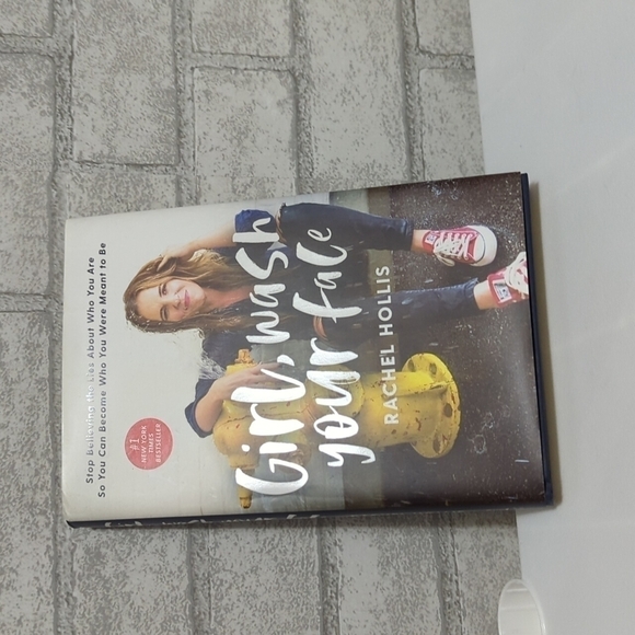 Girl, Wash Your Face by Rachel Hollis - Picture 1 of 3